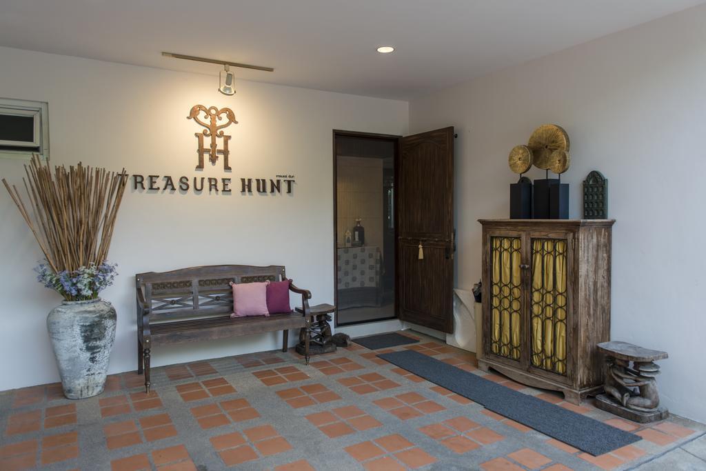 Вилла Treasure Hunt Бангкок Экстерьер фото