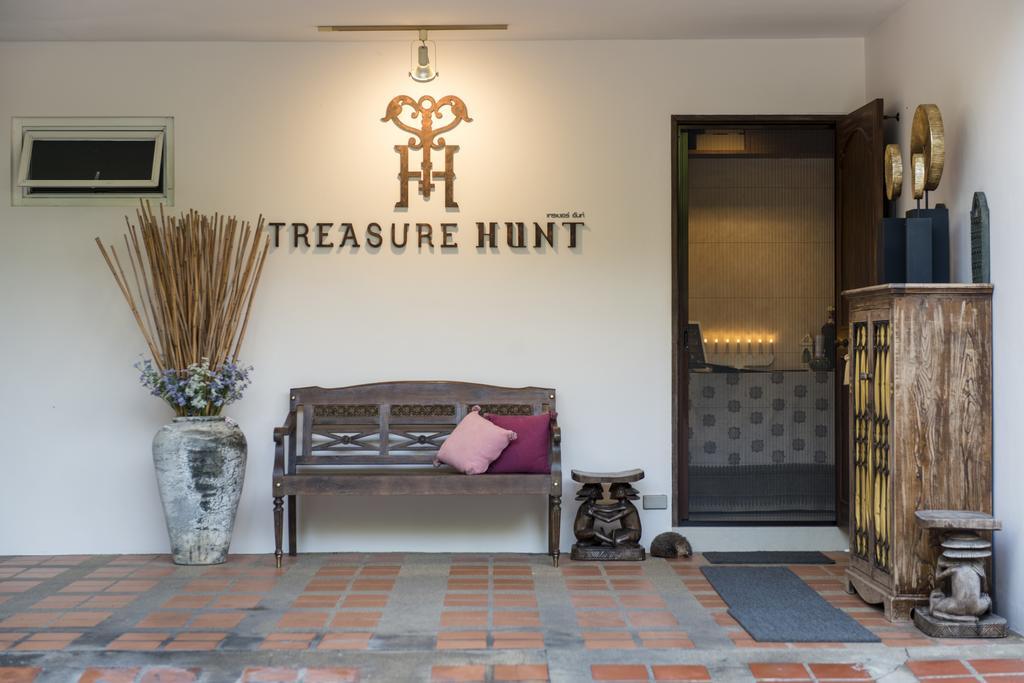 Вилла Treasure Hunt Бангкок Экстерьер фото